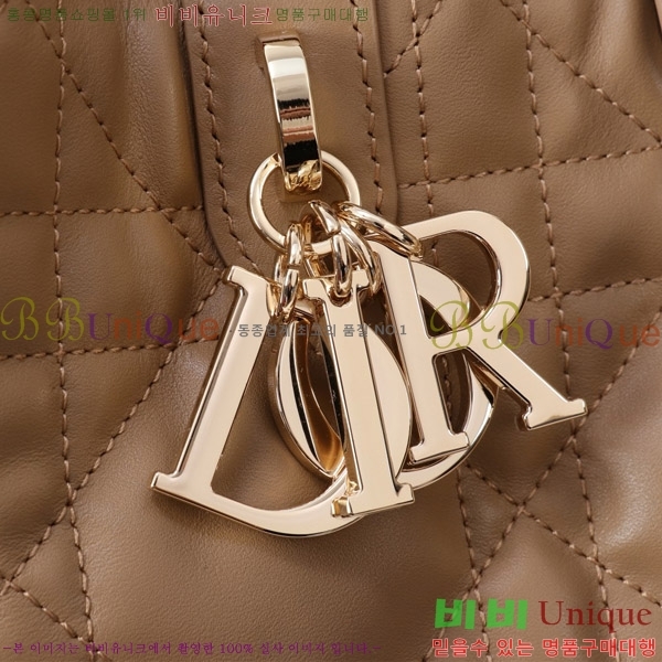#  ̵  M2821-103