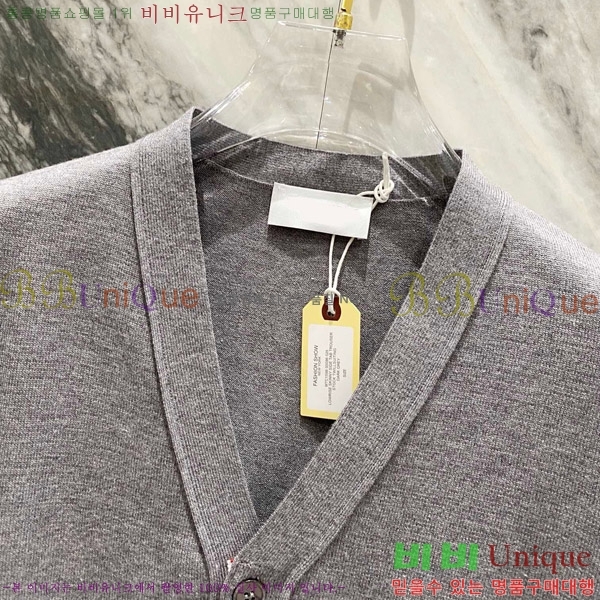   Ŭ  TB566941-3