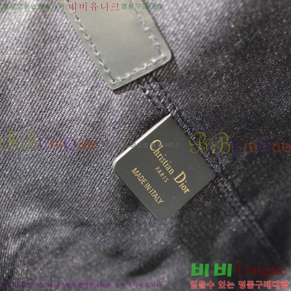 #    M776600-1