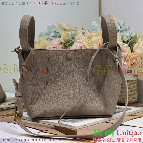 # Signature  Ŷ 78M2840-782