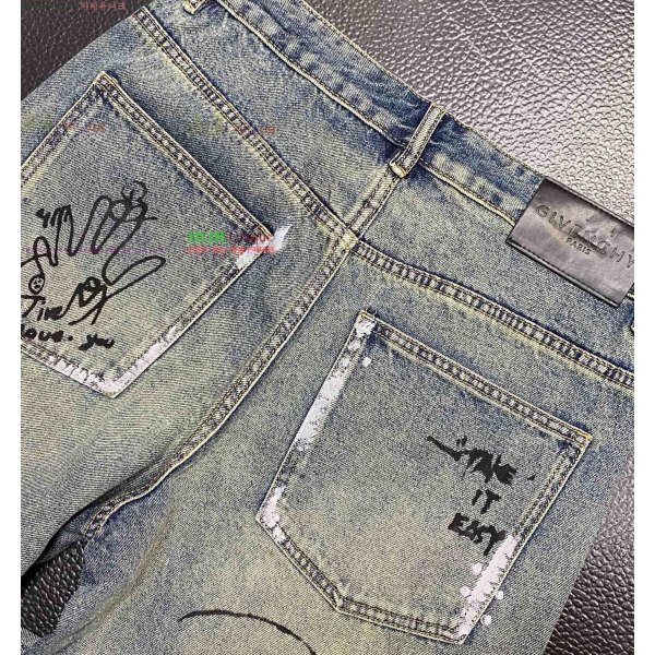   û GV8925042