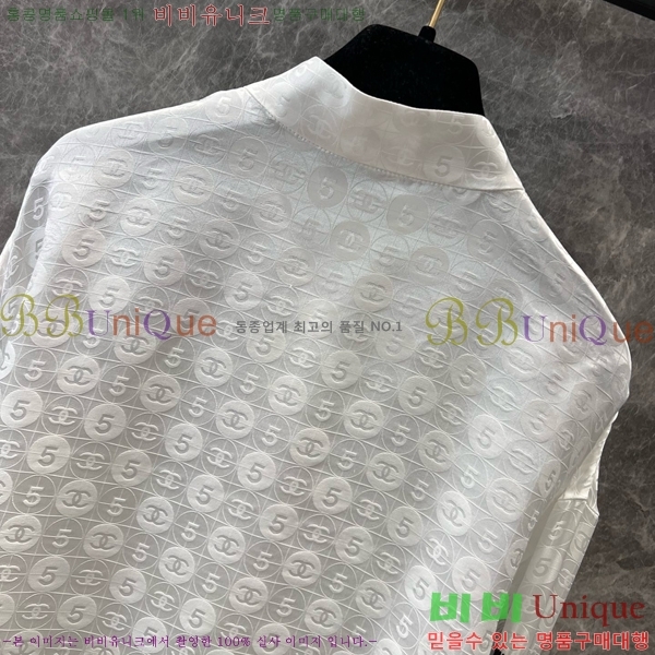  *  CA2205233-3