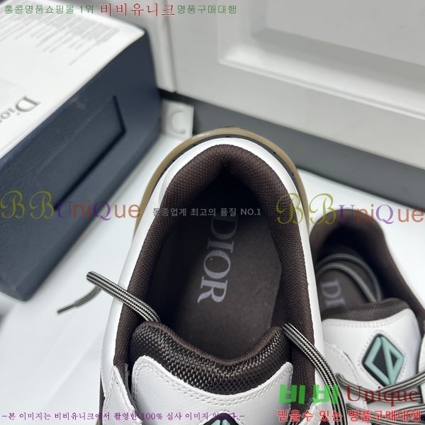   Ŀ DR974902-3