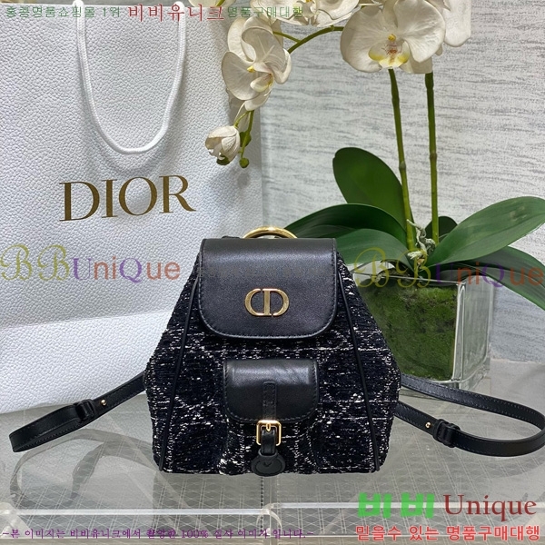 # ī   M772801-900