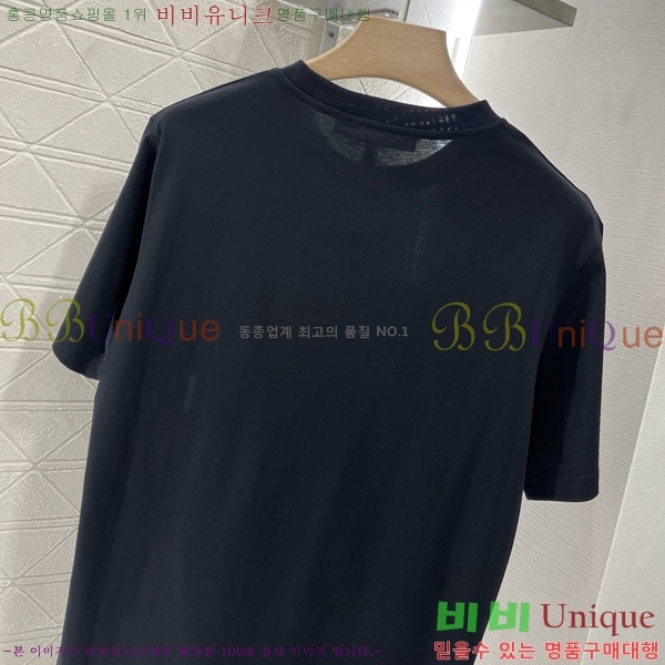   Ƽ D25472238-6