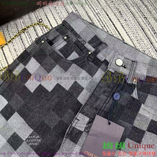  ̺   L1V4122558-9