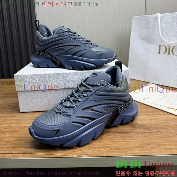   Ŀ DR974915-4