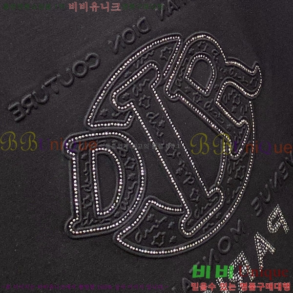    Ƽ D25516388-1