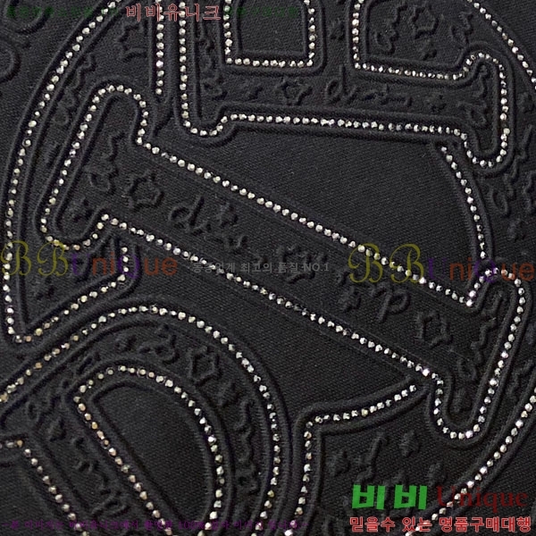    Ƽ D25516388-1