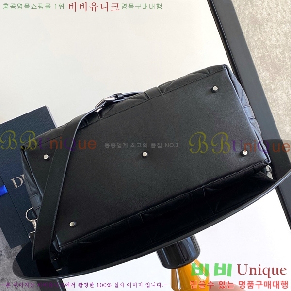 # ˴ 40  1ESDU134-701