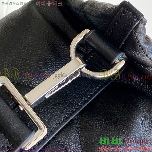 # ˴ 40  1ESDU134-701