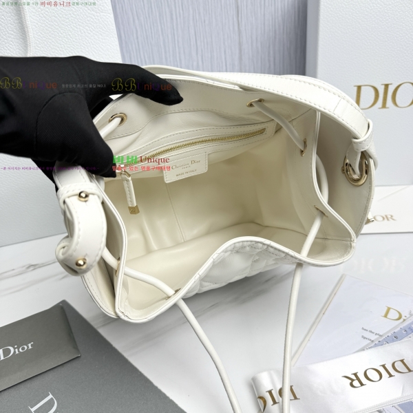 # D-Motion ̵  M2852-3-590롽