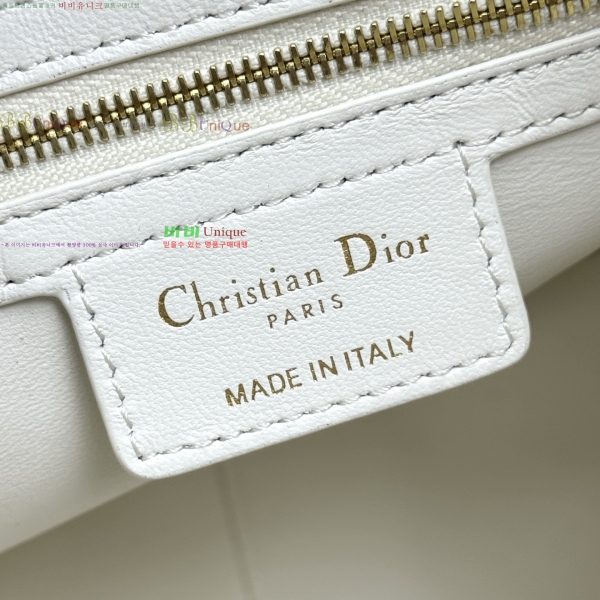 # D-Motion ̵  M2852-3-590롽
