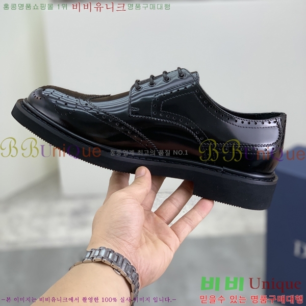    DR672261-8