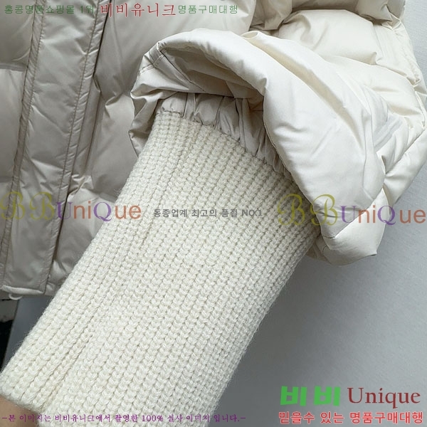  ** ٿ е MAX267869-1