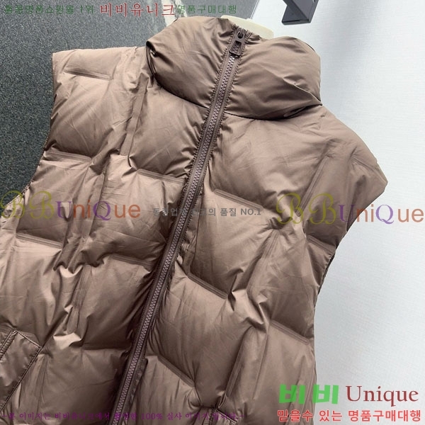  ** ٿ е  MAX267869-5