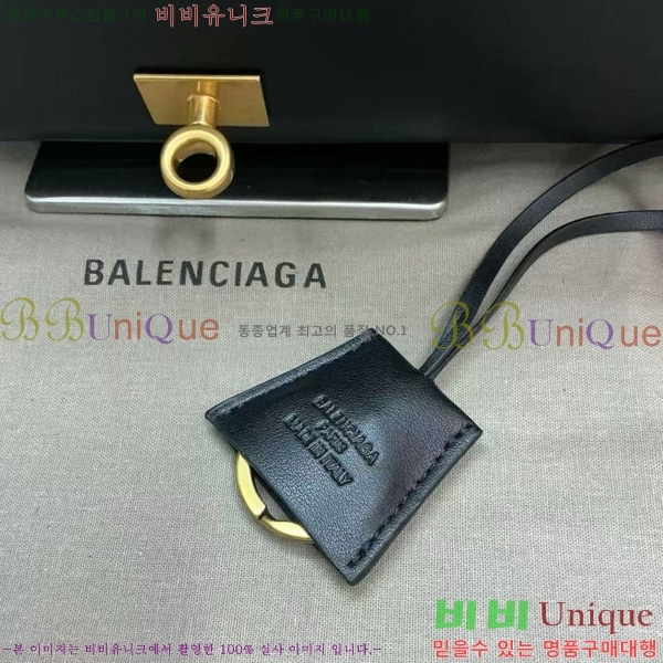 #߷þư   ĳ 70582450-1