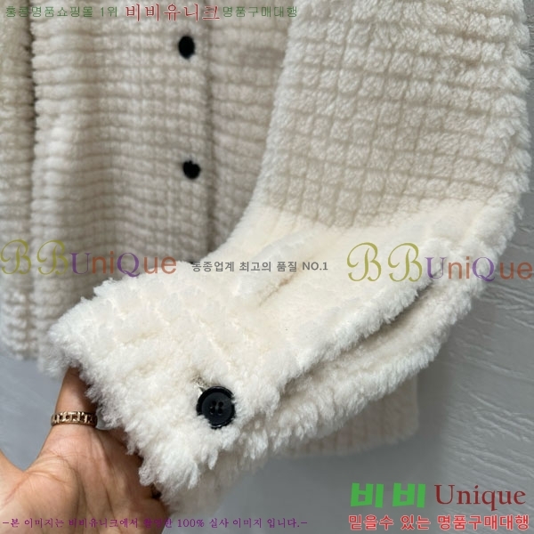  װŸ þ   BV136785768-4