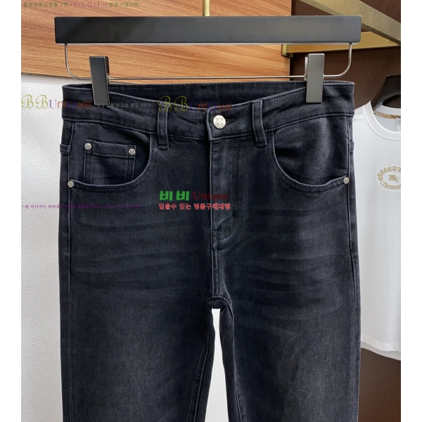  * û 21LV251024124-2