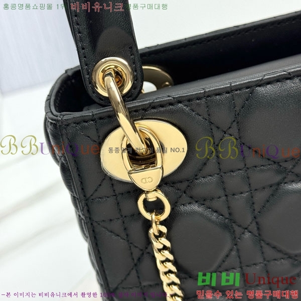 # Lady Dior ̴ ̵ M0505-1002