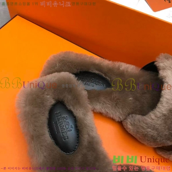 ޽   þ  W861000-1