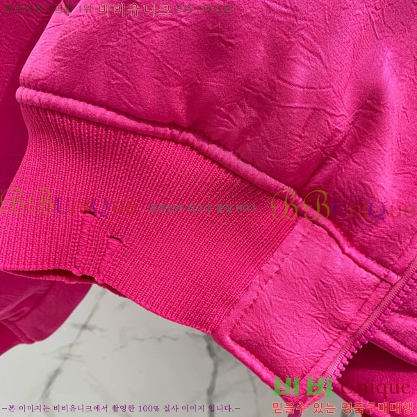  ũ Ʃ е  ACN23042-3